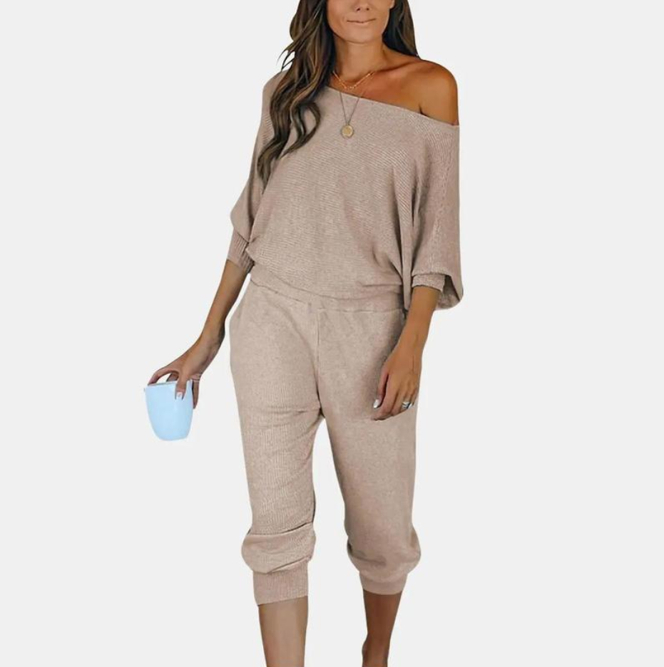 GRAB EXTRA RIBBED TRACKSUIT FOR 25% OFF